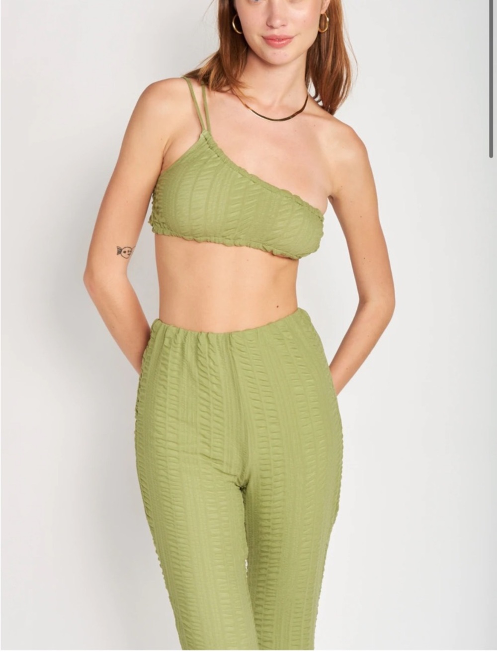 Olive Green Textured High-Waist Wide Leg Pants - Women - Picture 4 of 5